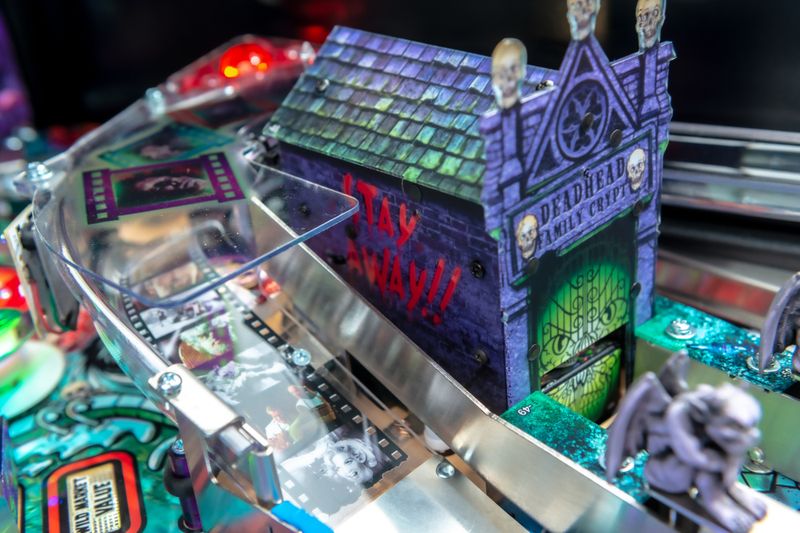 Elvira's House of Horrors Premium Studio Edition
