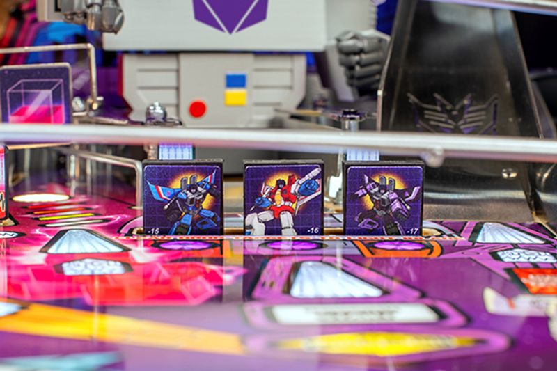 TRANSFORMERS: More Than Meets the Eye Pro Edition